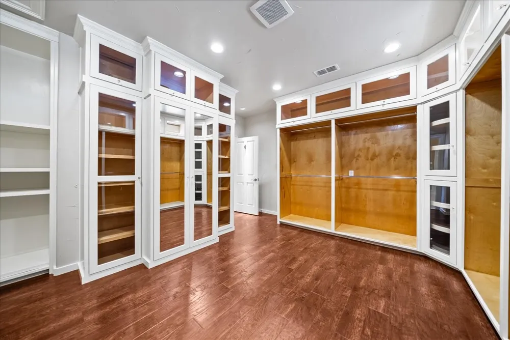 900 Amethyst Drive Oak Point, TX 75068