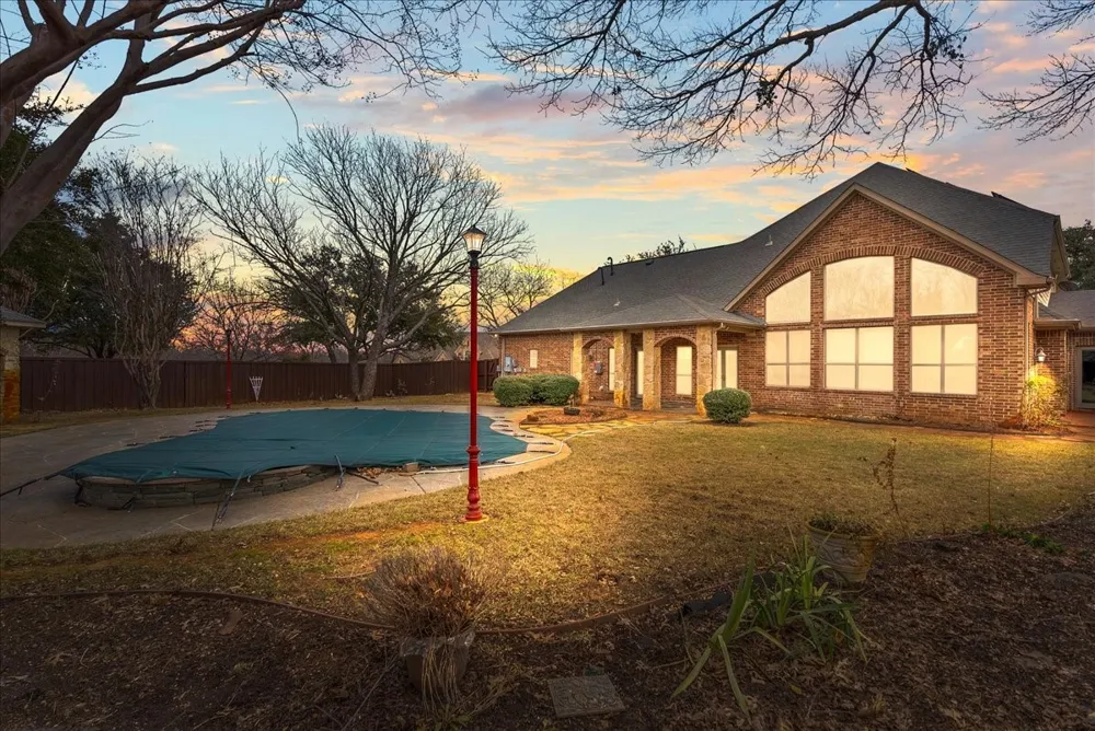 900 Amethyst Drive Oak Point, TX 75068