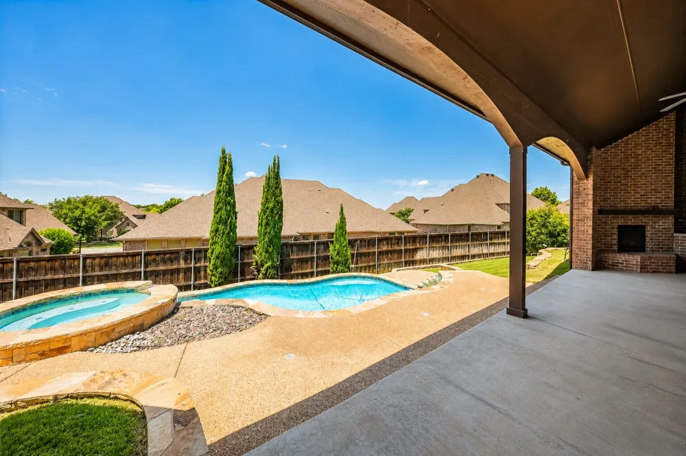 812 Cross Timbers Drive Keller, TX 76248