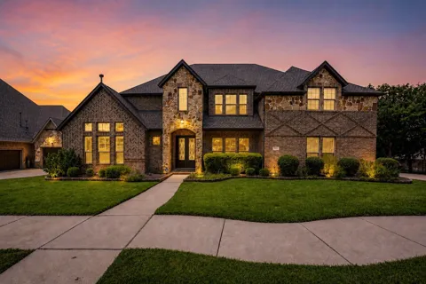 812 Cross Timbers Drive