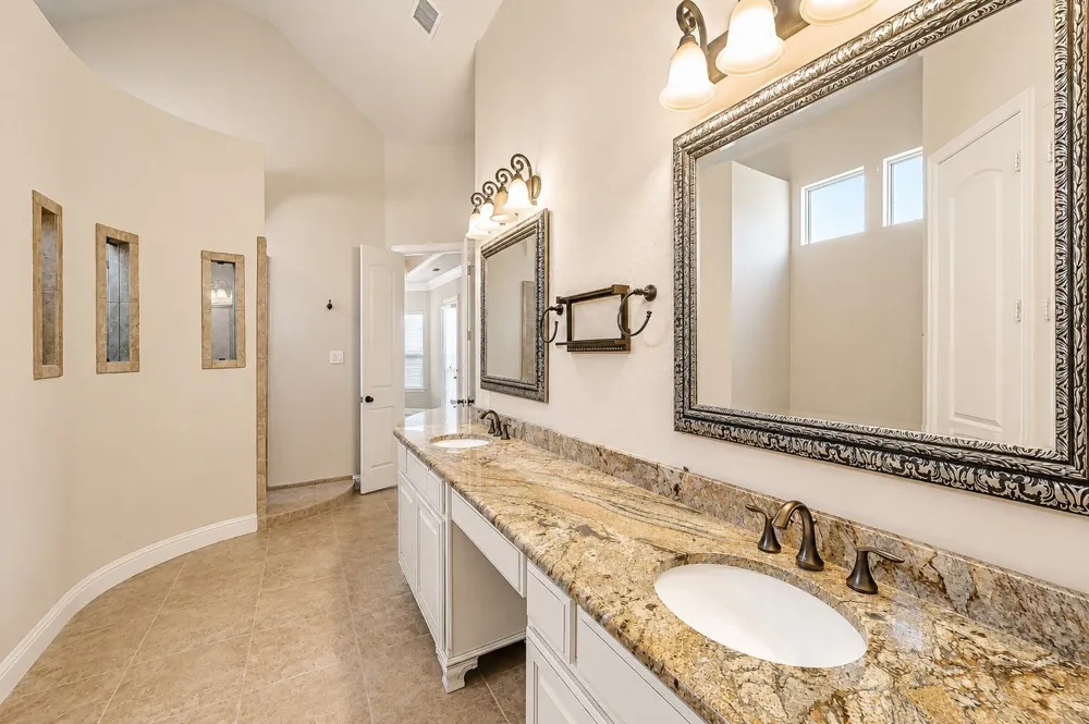 812 Cross Timbers Drive Keller, TX 76248