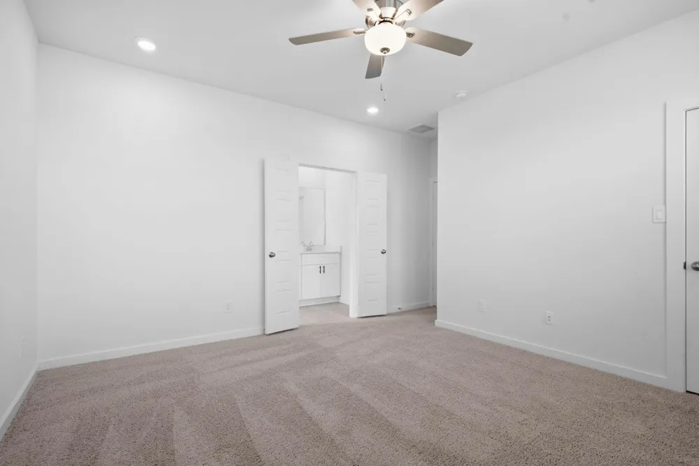 13731 Olympic River Lane Iowa Colony, TX 77583