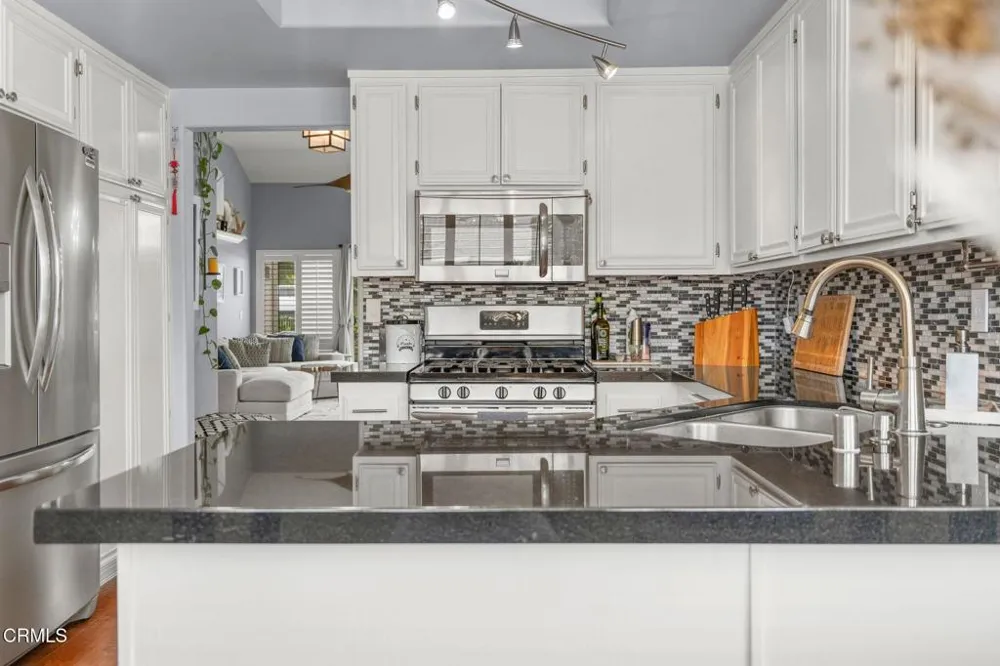 7054 Paseo Encantada Camarillo, CA 93012