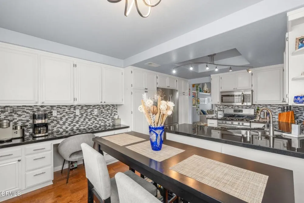 7054 Paseo Encantada Camarillo, CA 93012