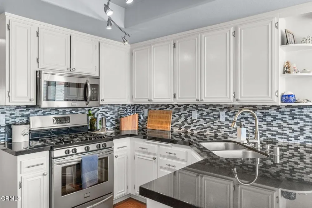 7054 Paseo Encantada Camarillo, CA 93012