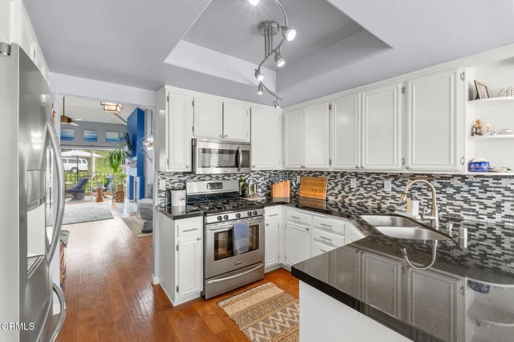 7054 Paseo Encantada Camarillo, CA 93012