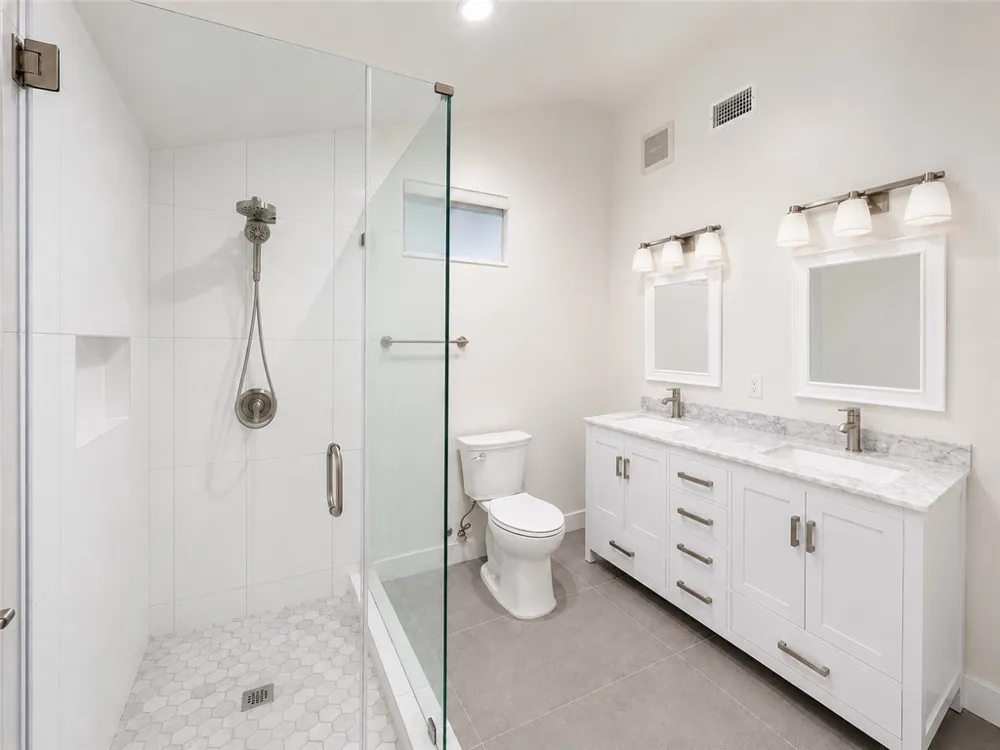 4301 Cezanne Avenue Woodland Hills, CA 91364