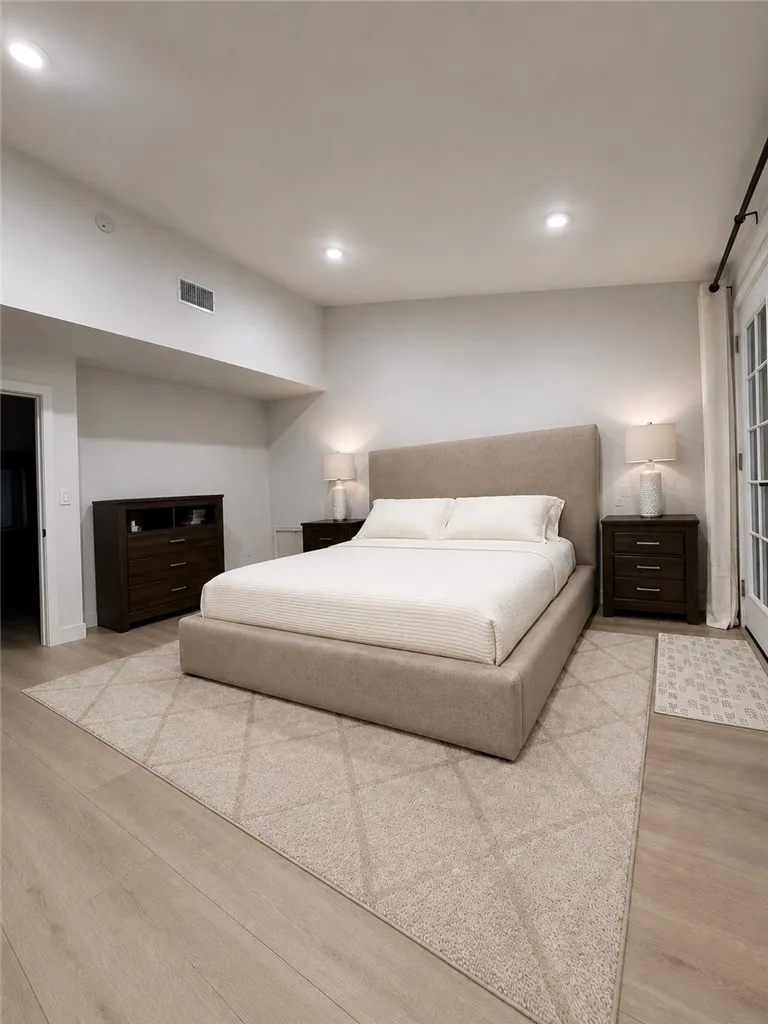 4301 Cezanne Avenue Woodland Hills, CA 91364