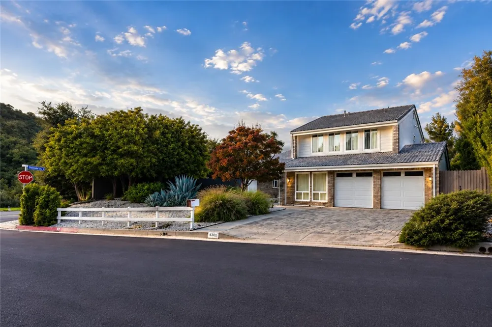 4301 Cezanne Avenue Woodland Hills, CA 91364