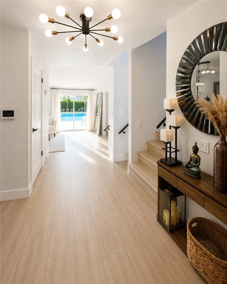 4301 Cezanne Avenue Woodland Hills, CA 91364
