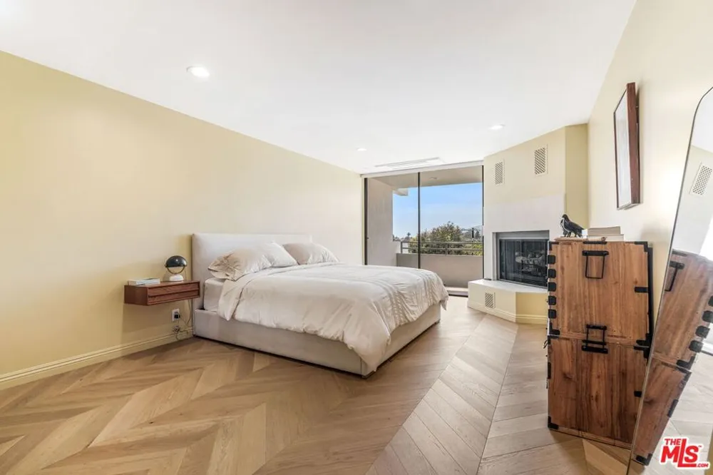 15480 Antioch Street #300A Pacific Palisades, CA 90272