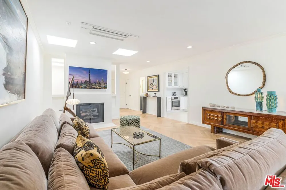 15480 Antioch Street #300A Pacific Palisades, CA 90272