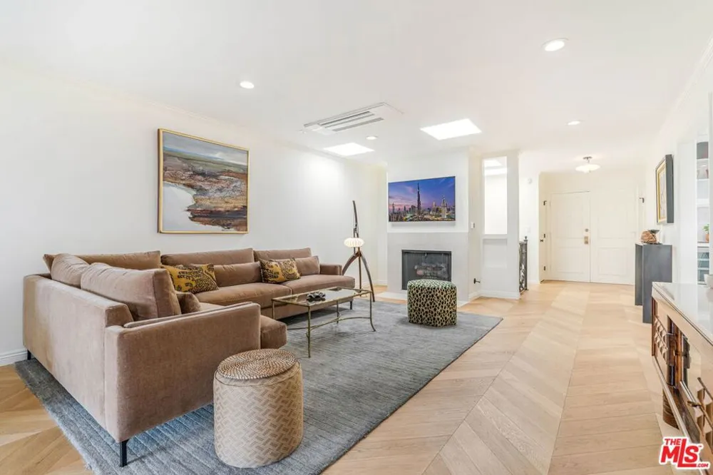 15480 Antioch Street #300A Pacific Palisades, CA 90272
