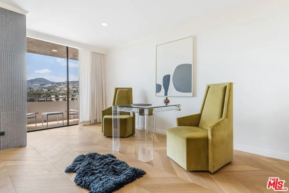 15480 Antioch Street #300A Pacific Palisades, CA 90272