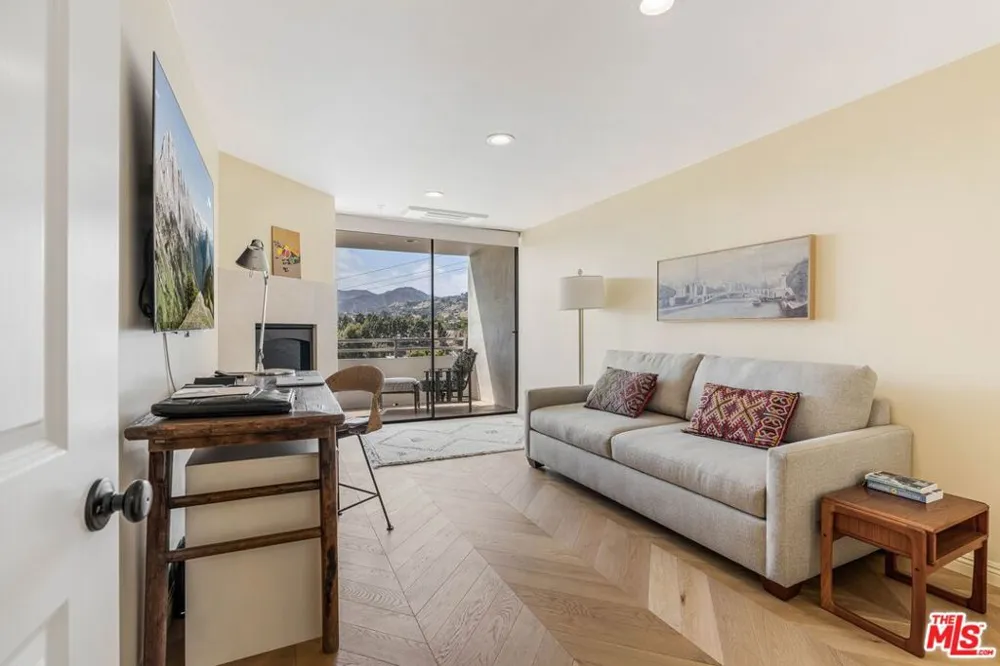 15480 Antioch Street #300A Pacific Palisades, CA 90272