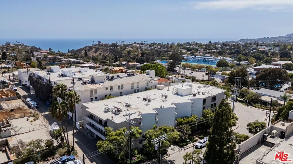 15480 Antioch Street #300A Pacific Palisades, CA 90272