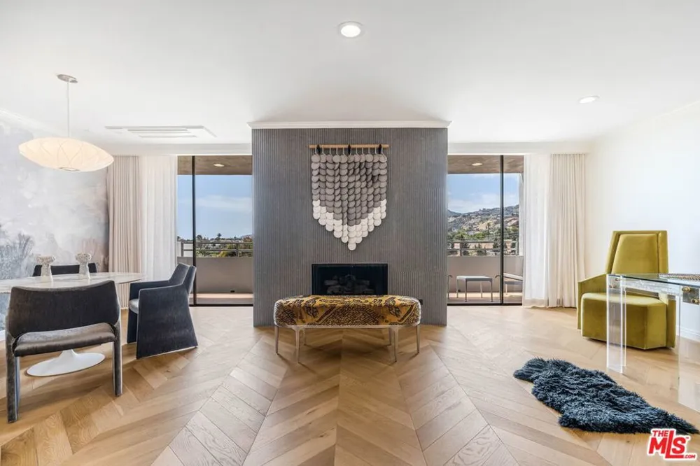 15480 Antioch Street #300A Pacific Palisades, CA 90272
