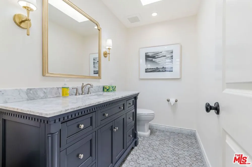 15480 Antioch Street #300A Pacific Palisades, CA 90272