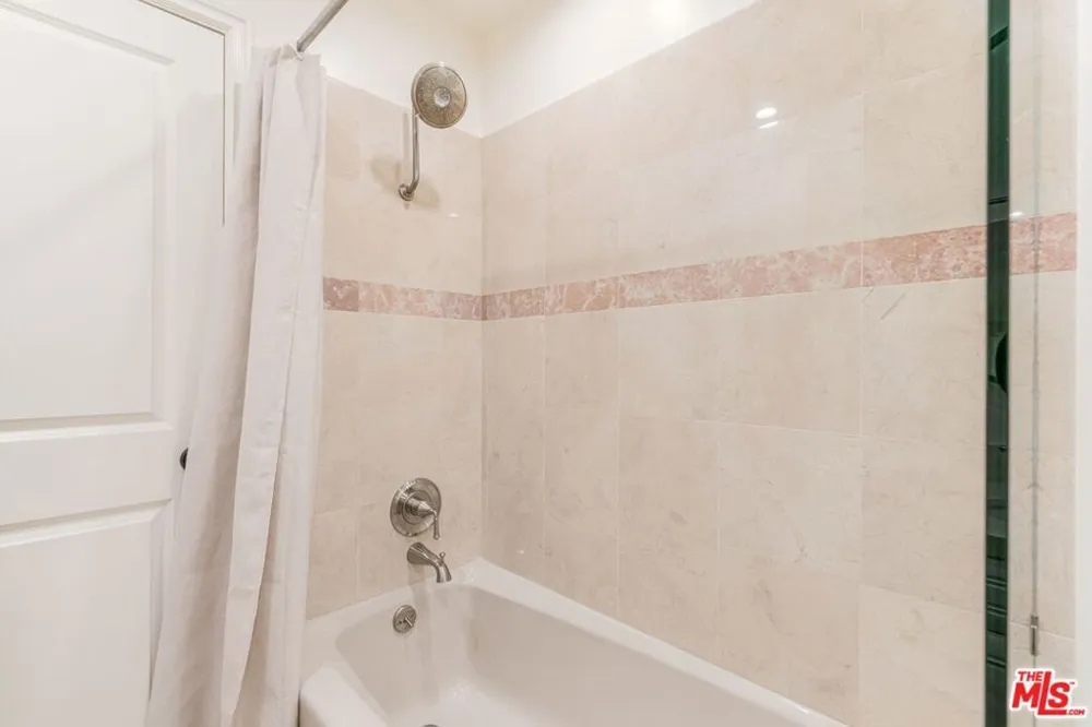 15480 Antioch Street #300A Pacific Palisades, CA 90272