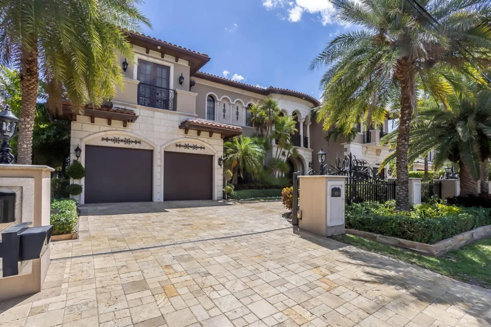 3870 NE 31st Avenue Lighthouse Point, FL 33064