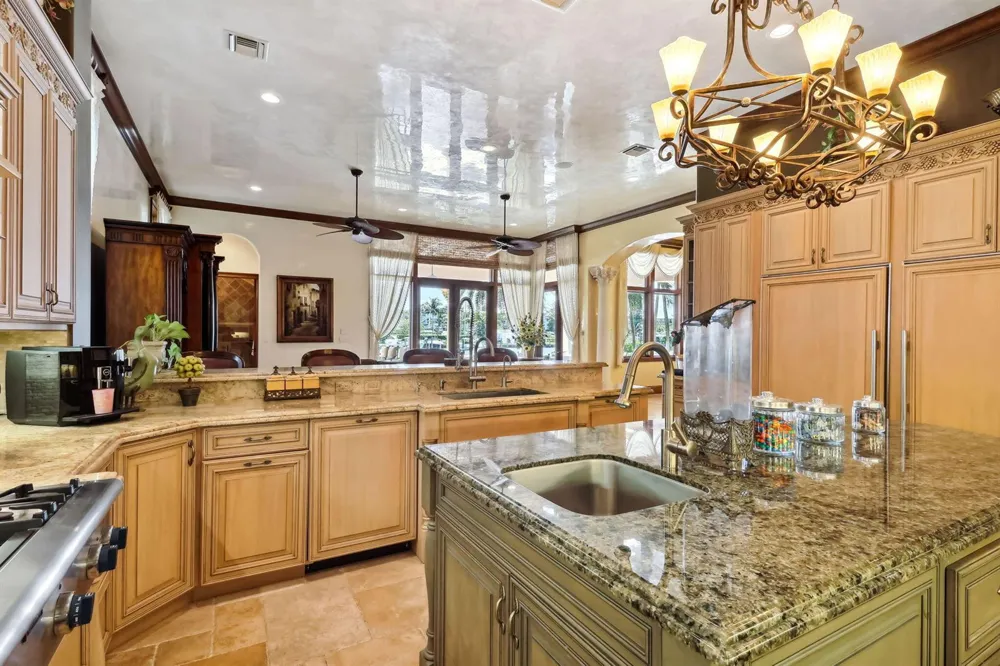 3870 NE 31st Avenue Lighthouse Point, FL 33064