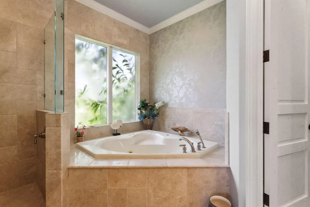 3870 NE 31st Avenue Lighthouse Point, FL 33064
