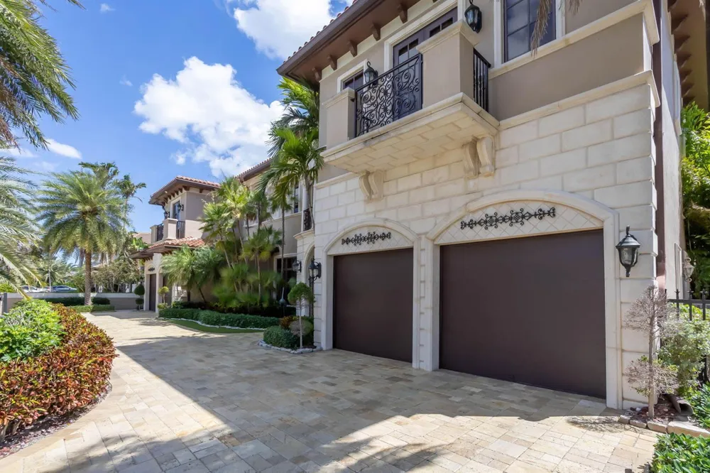 3870 NE 31st Avenue Lighthouse Point, FL 33064