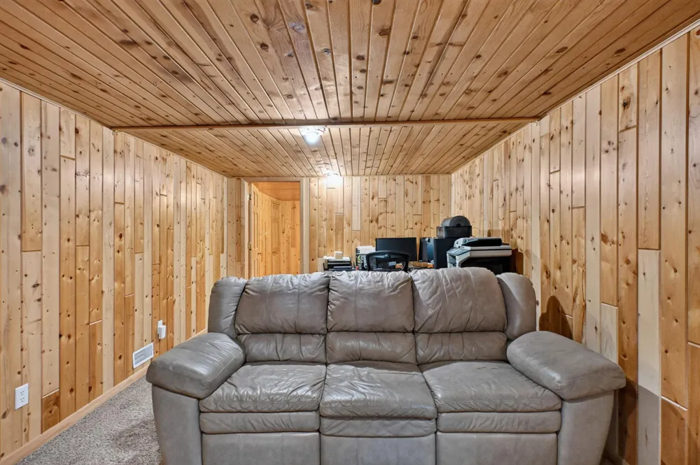 32067 County 3 Eagle Bend, MN 56446