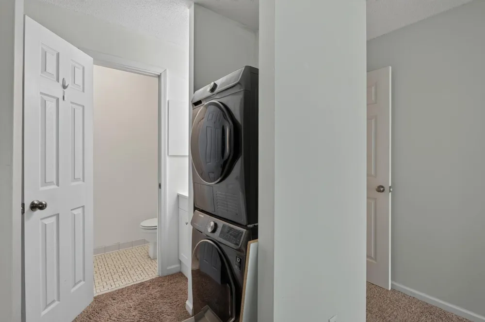 132 Demont Avenue E #232 Little Canada, MN 55117