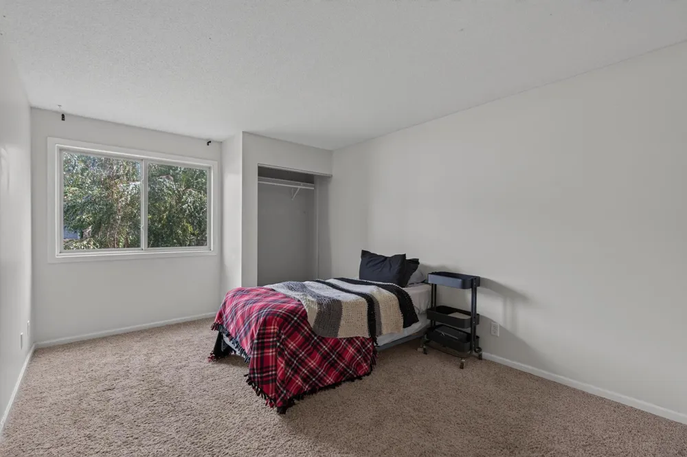 132 Demont Avenue E #232 Little Canada, MN 55117