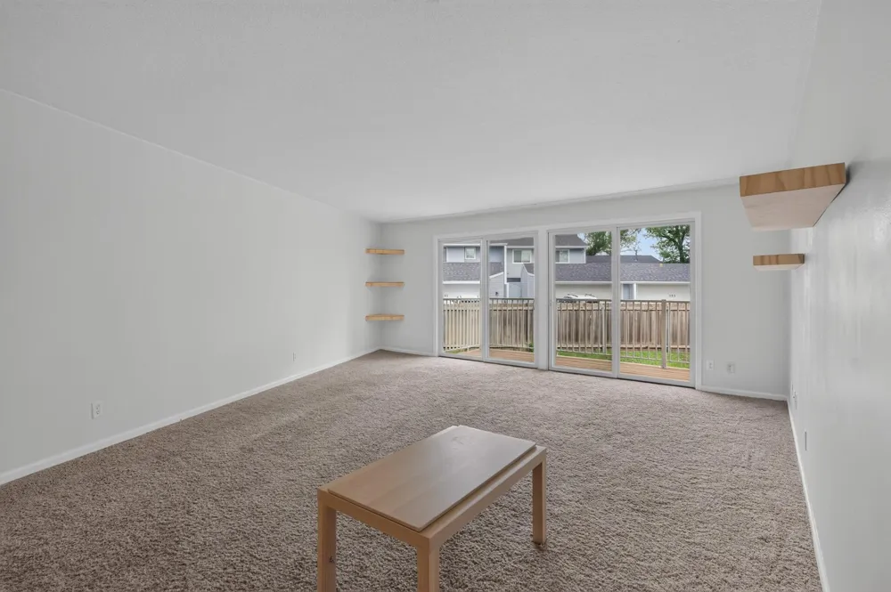 132 Demont Avenue E #232 Little Canada, MN 55117