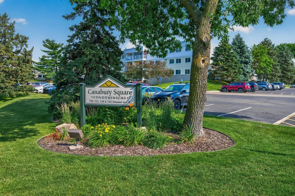 132 Demont Avenue E #232 Little Canada, MN 55117