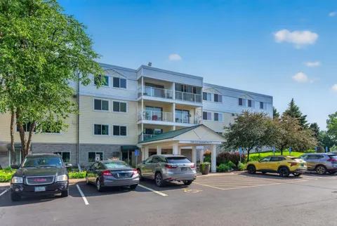 132 Demont Avenue E #232