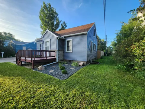 814 3rd Street SE