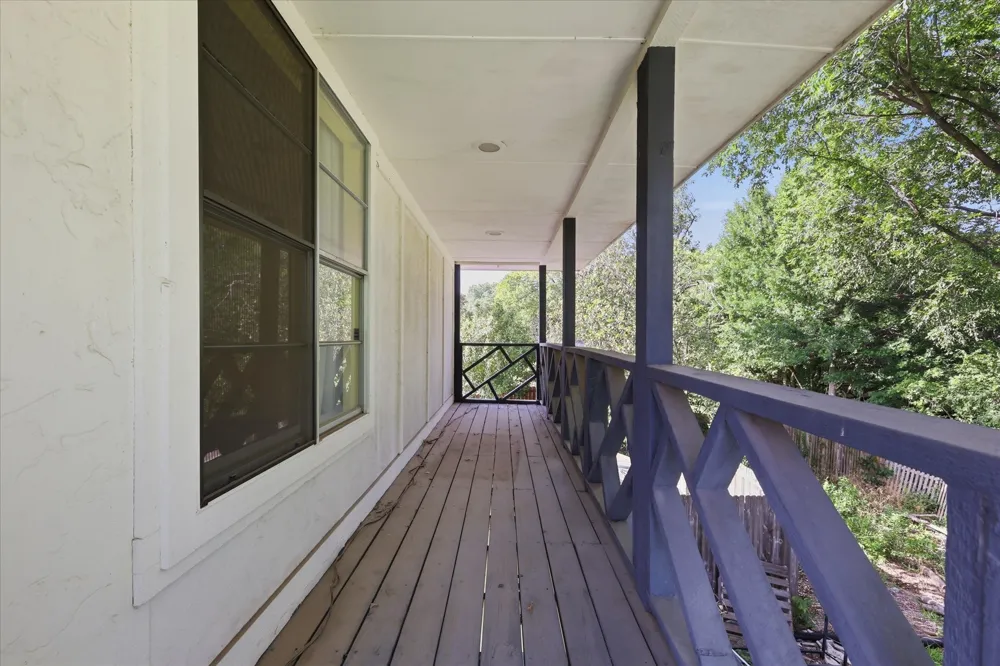 1116 Spring Lake Drive Duncanville, TX 75137