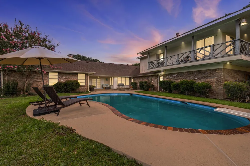 1116 Spring Lake Drive Duncanville, TX 75137