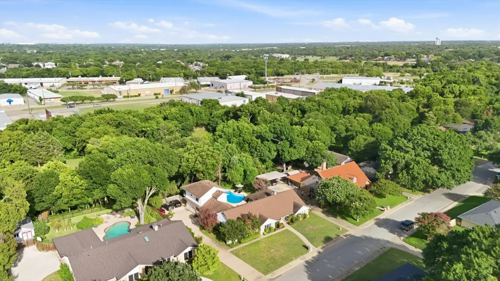 1116 Spring Lake Drive Duncanville, TX 75137