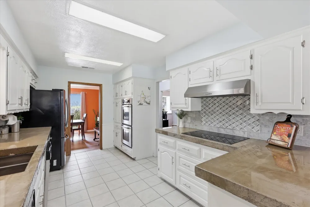 1116 Spring Lake Drive Duncanville, TX 75137