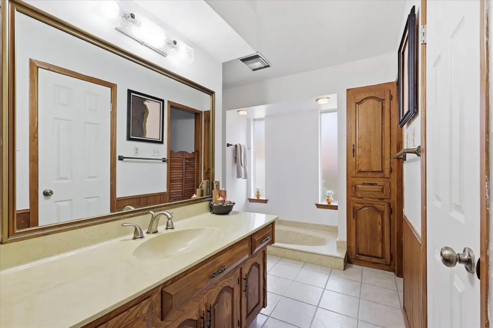 1116 Spring Lake Drive Duncanville, TX 75137