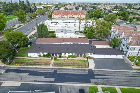 9050 Huntington Drive
