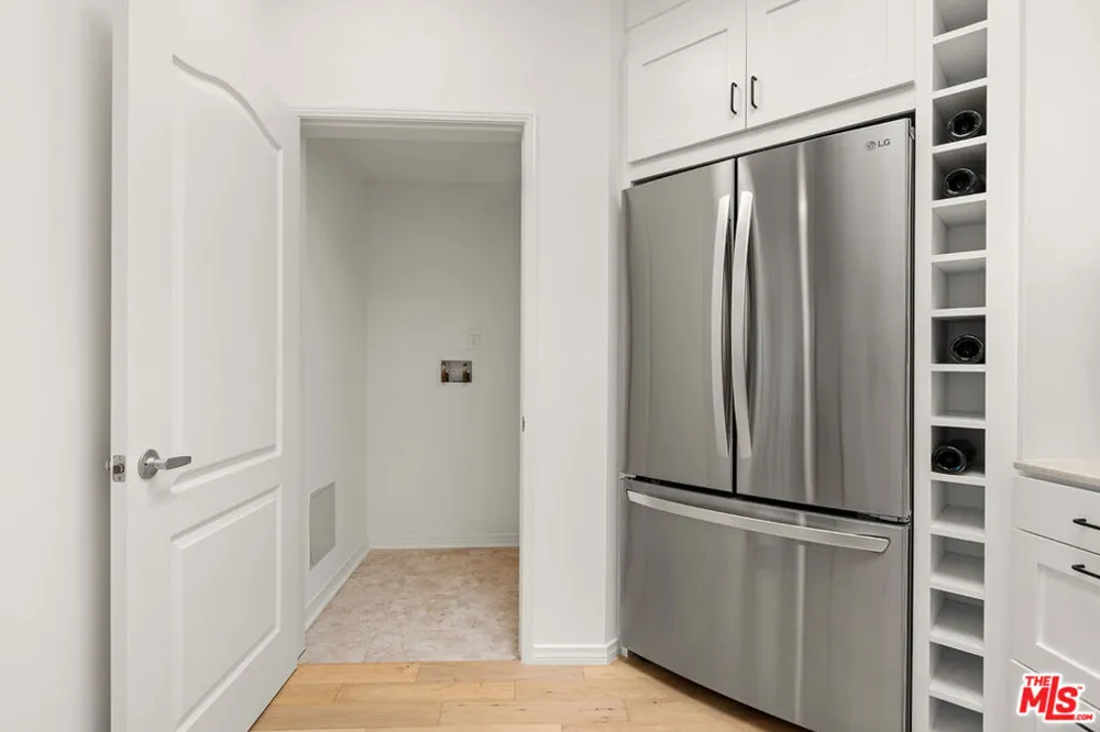 4180 Fair Avenue #206 Studio City, CA 91602