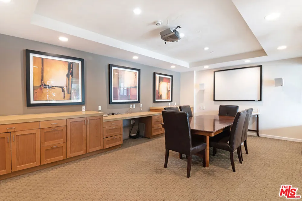4180 Fair Avenue #206 Studio City, CA 91602