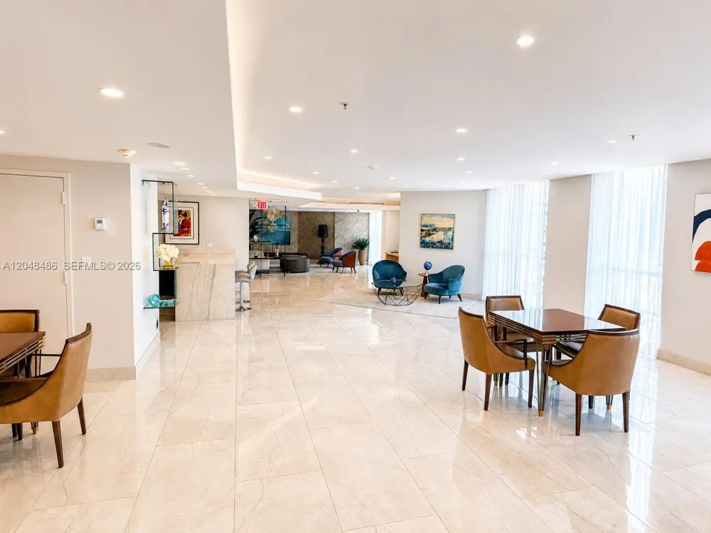 20191 E Country Club Dr #2601 Aventura, FL 33180