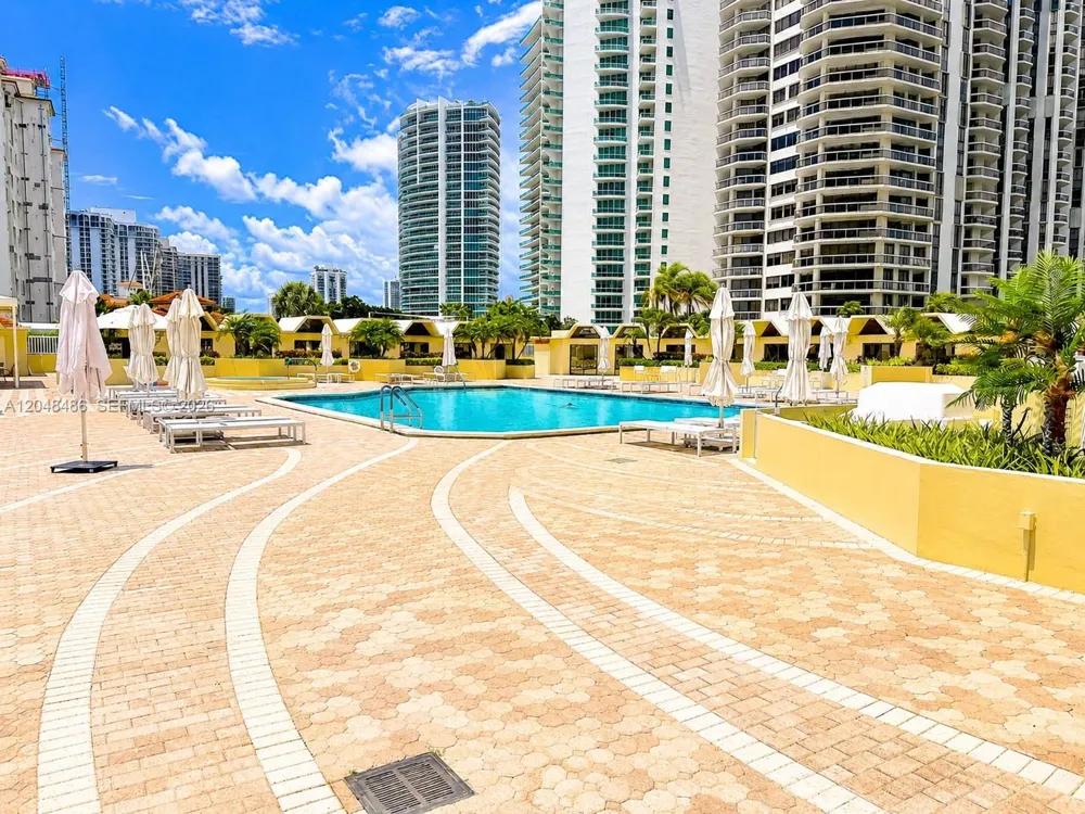 20191 E Country Club Dr #2601 Aventura, FL 33180