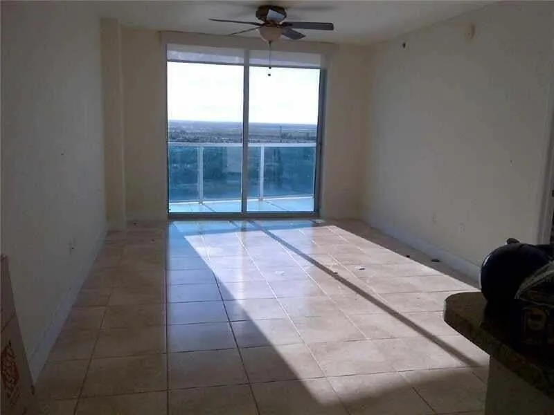 2641 Flamingo Road #1604n Sunrise, FL 33323