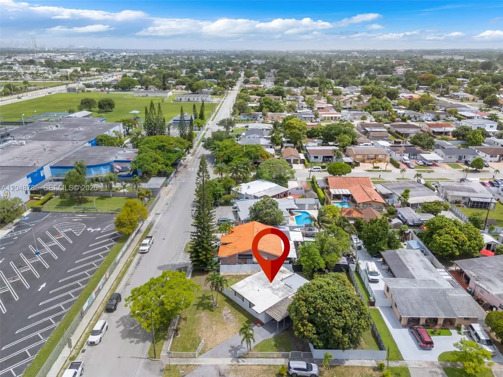 6084 E 7th Ave Hialeah, FL 33013