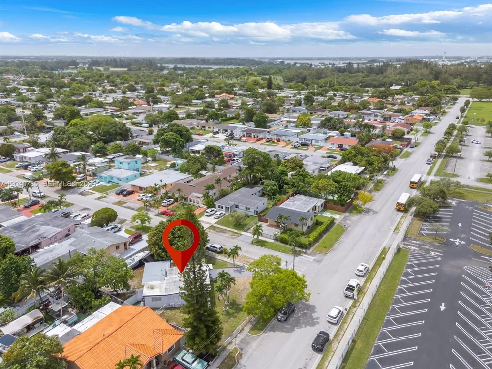 6084 E 7th Ave Hialeah, FL 33013
