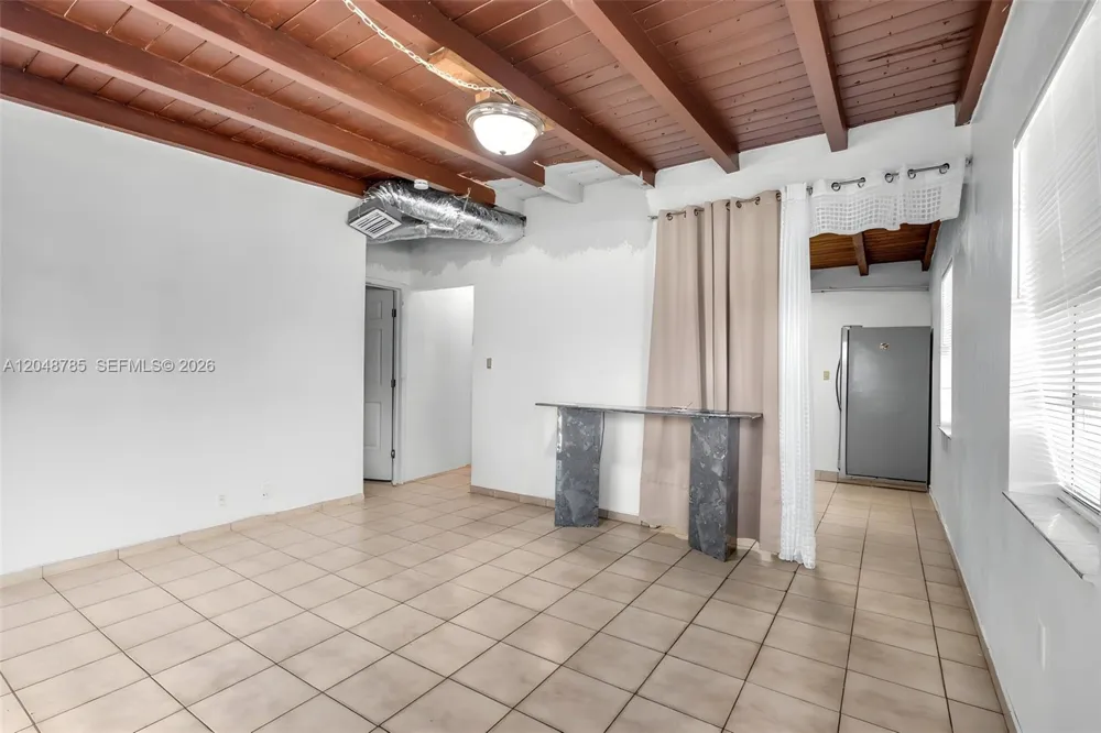 6084 E 7th Ave Hialeah, FL 33013