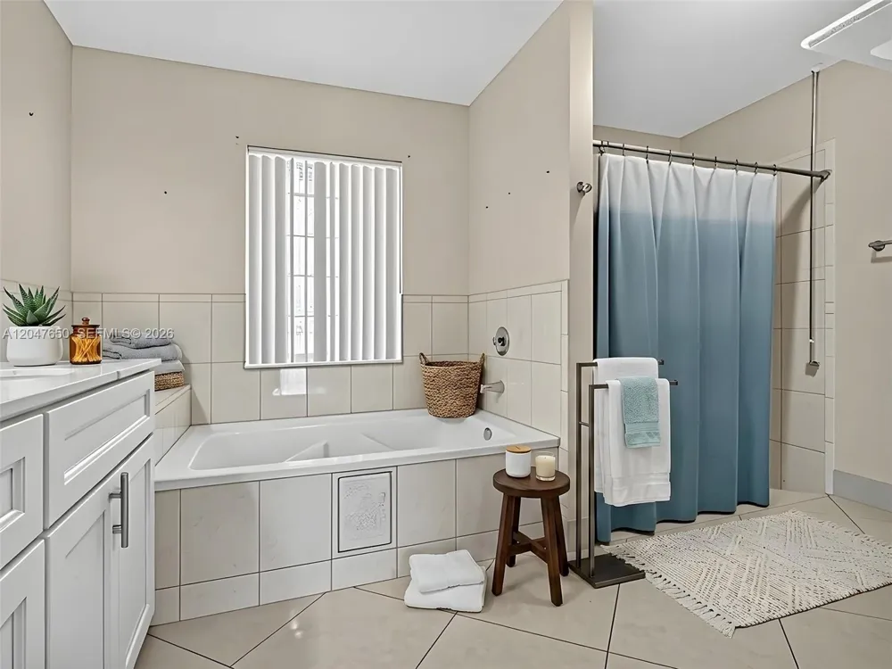 16203 NW 8th Dr Pembroke Pines, FL 33028