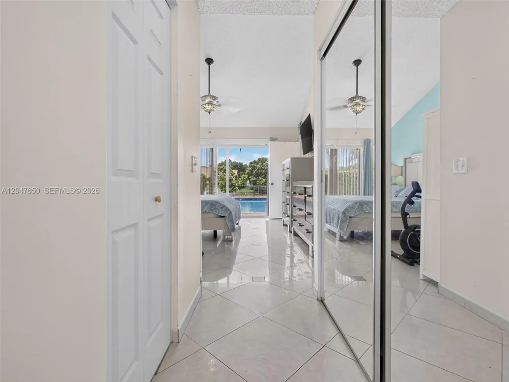 16203 NW 8th Dr Pembroke Pines, FL 33028
